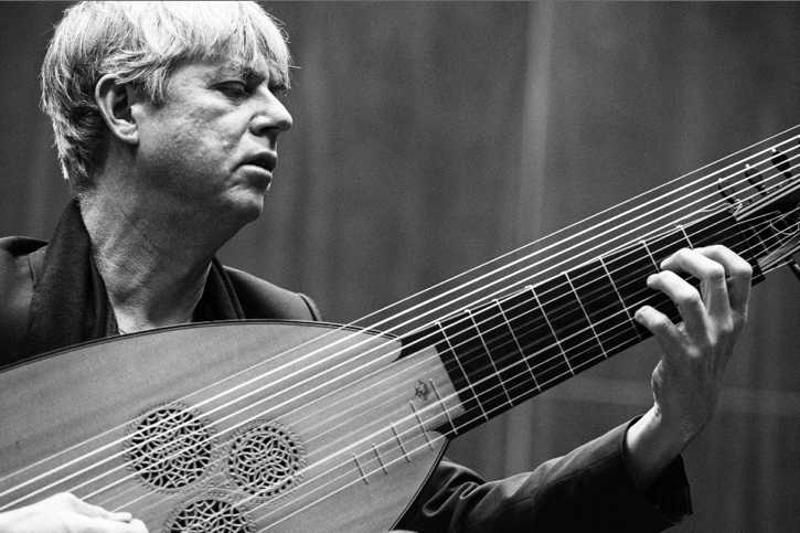 Norwegian theorbo player and baroque guitar Rolf Lislevand highlights two composers on his new disc. (Caterina di Perri : ECM Records)