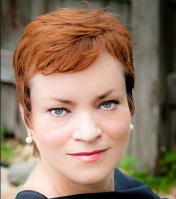 Soprano Dominique Labelle lives up to her surname. (Photo by Lino Alvarez)