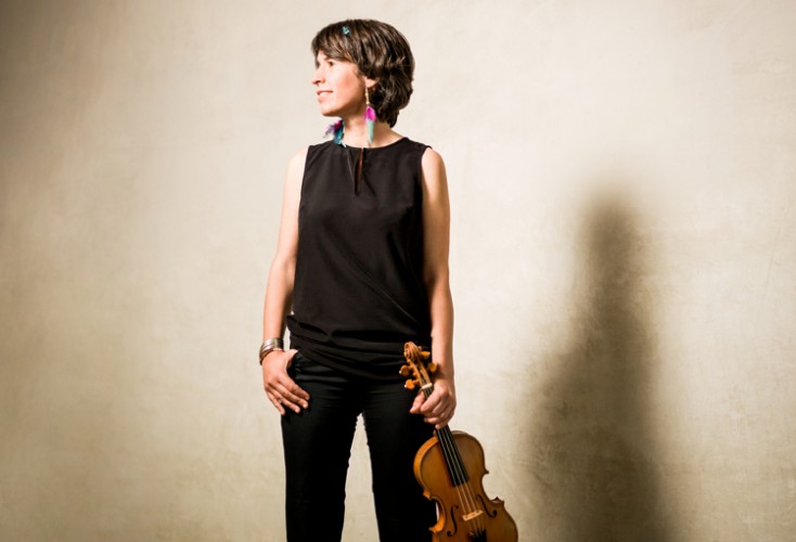 Amandine Beyer, founder of the ensemble Gli Incognoti, plays Vivaldi violin concertos with Giuliano Carmignola on a new CD.