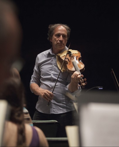 Faculty member and violinist Marc Destrubé rehearses Haydn’s The Creation in 2015. Photo by Dmitri von Klein