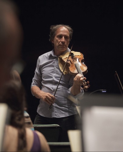 Faculty member and violinist  Marc Destrubé rehearses Haydn’s The Creation in 2015.  Photo by Dmitri von Klein