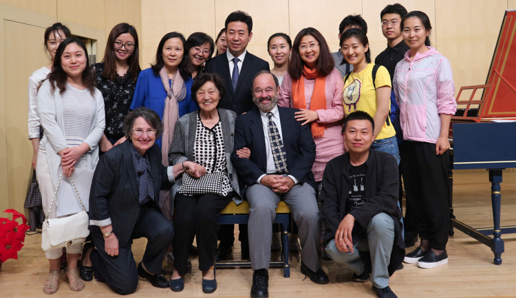 Mark Kroll, center, with Carol Lieberman (front left), Zhou Guangren (seated next to Kroll), Shen Fanxiu (standing behind Lieberman), Liu Xiaolong (standing behind Kroll), and harpsichord students at Peking University. (Photos courtesy of Mark Kroll)