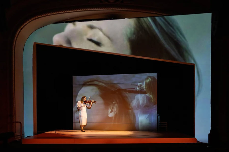 Opera Projected Translation Concert Projections as 'Visual Continuo' » Early Music America